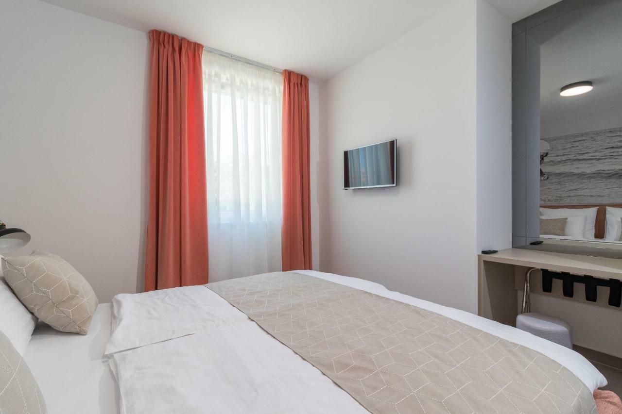 Luxury Apartments Magali 1 Ровинь Экстерьер фото