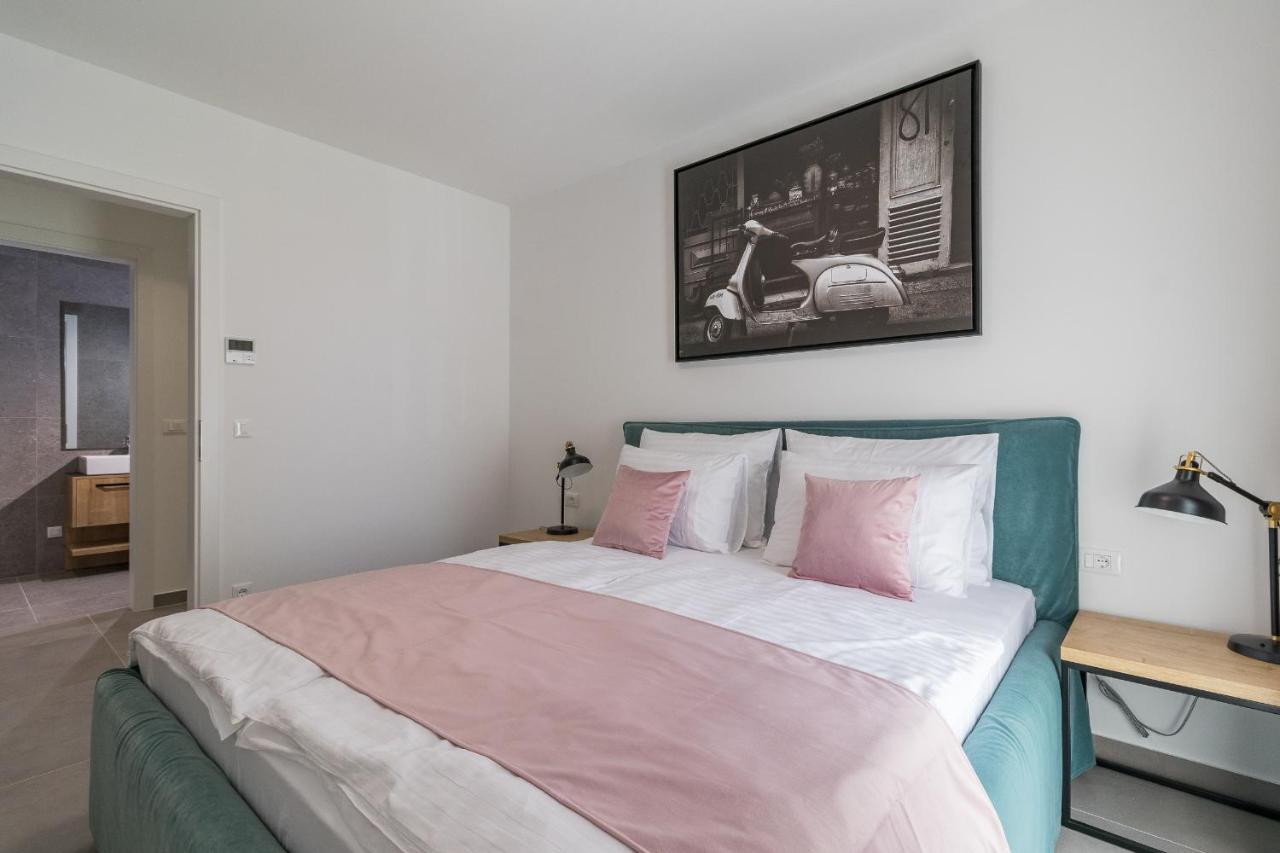 Luxury Apartments Magali 1 Ровинь Экстерьер фото